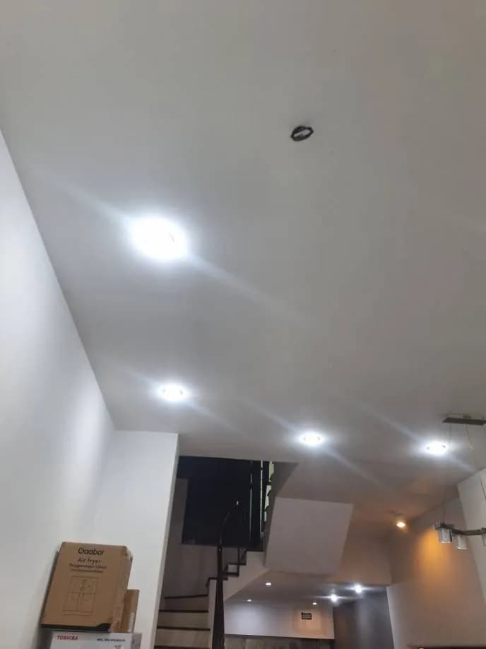 Sau khi hoàn thành sửa đèn LED âm trần tại Quận 7 — thợ Trần Quốc Đông