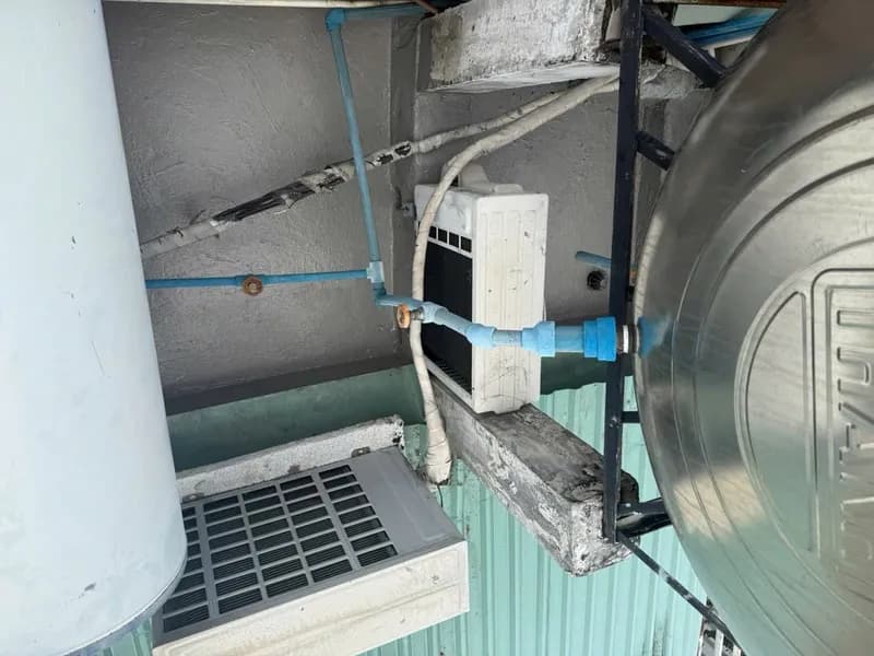 Trước sửa bồn nước Đại Thành tại phường 5 gò vấp, Gò Vấp — thợ Bùi Văn An