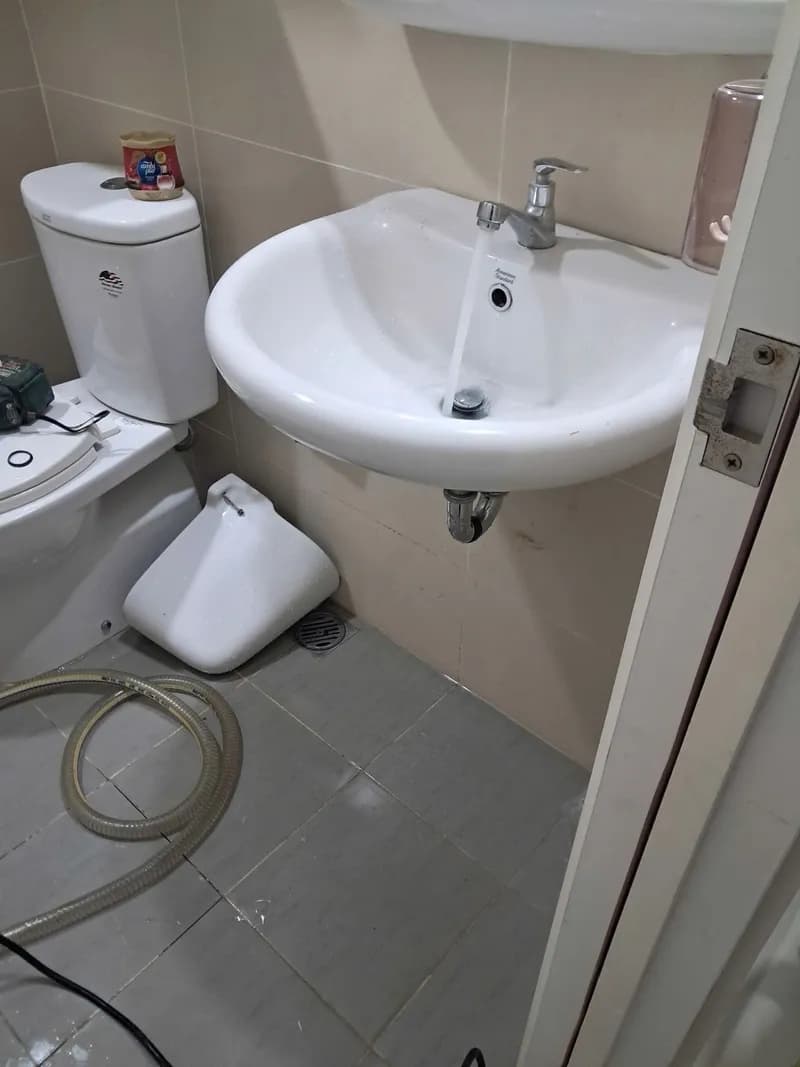 Sau khi hoàn thành sửa bồn cầu American Standard tại Gò Vấp — thợ Bùi Văn An