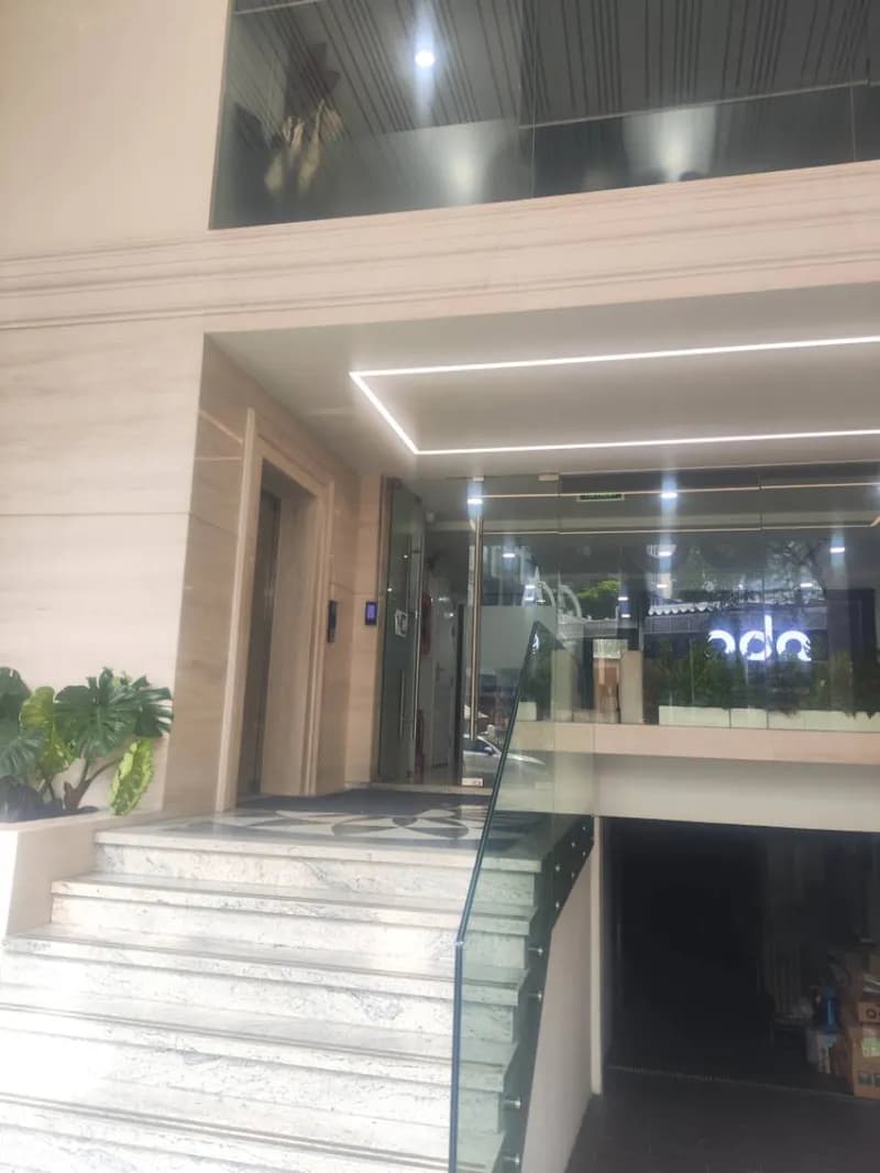 Sau khi hoàn thành sửa vòi nước tại Quận 1 — thợ Nguyễn Hoàng Khánh