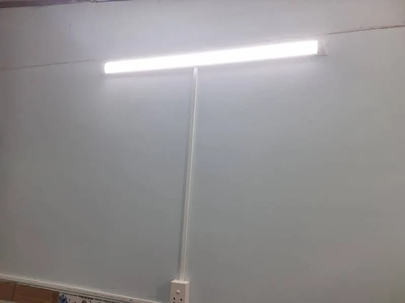 Sau khi hoàn thành sửa đèn LED ống dài tại P. Tân Hưng, Quận 7 — thợ Trần Quốc Đông