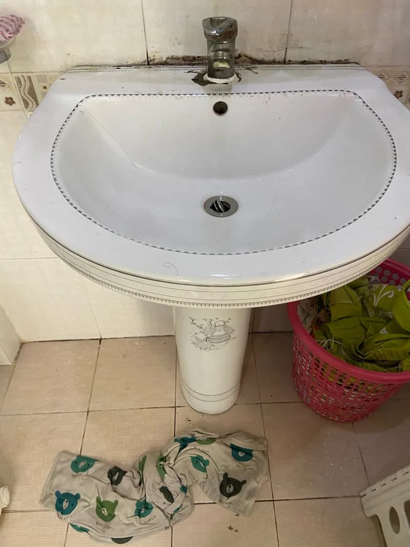 Sau khi hoàn thành sửa vòi nước lavabo tại P.HCM, Quận 10 — thợ Trần Lào