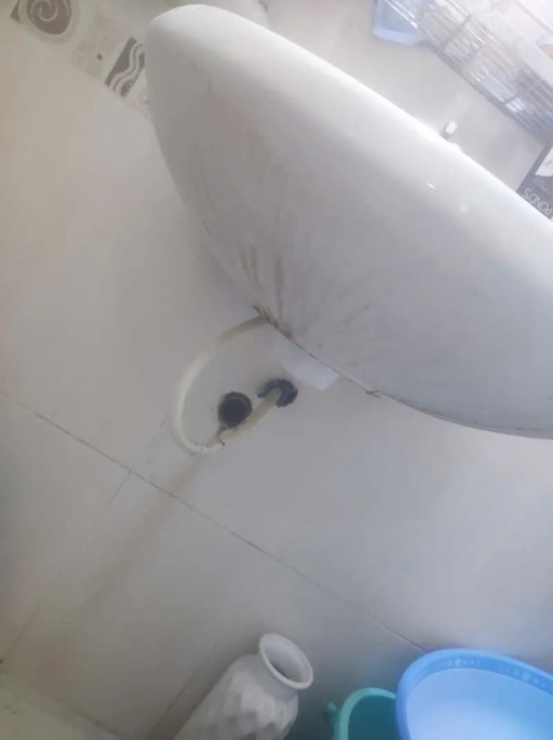 Trước sửa lavabo tại Bình Thạnh — thợ Bùi Văn An