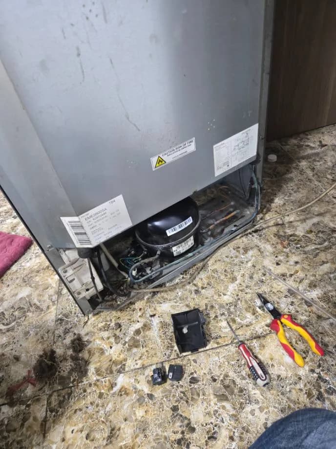 Trước sửa tủ lạnh Electrolux tại Phường Thới An, Quận 12 — thợ Lê Hữu Lộc