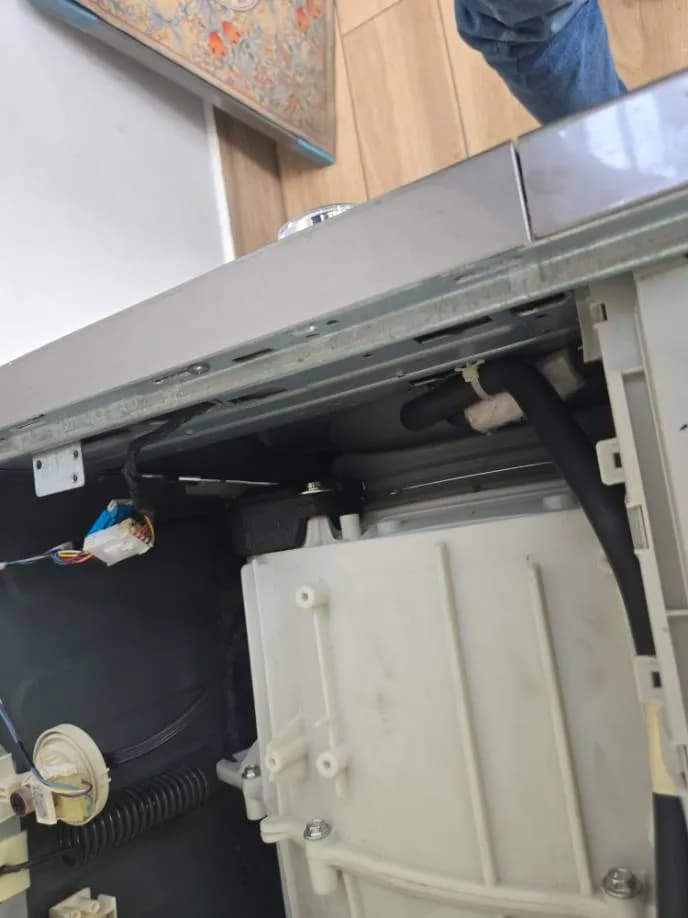 Trước sửa máy giặt cửa trước LG tại Phường 13, Bình Thạnh — thợ Lê Hữu Lộc