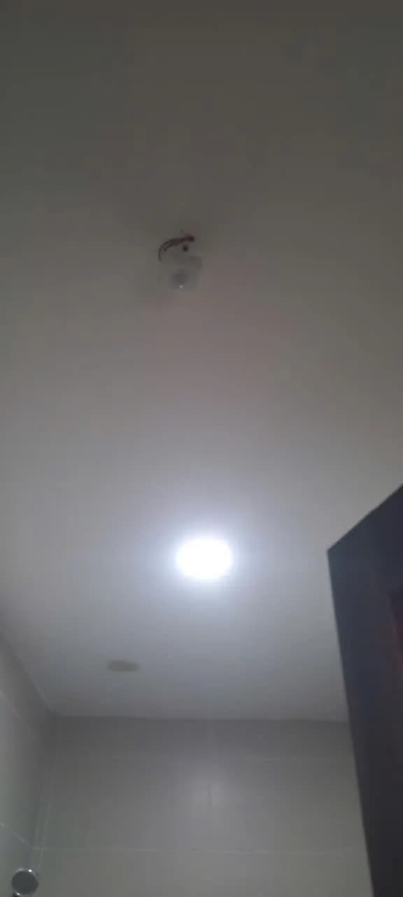 Sau khi hoàn thành sửa đèn âm trần tại Thủ Đức — thợ Bùi Văn An