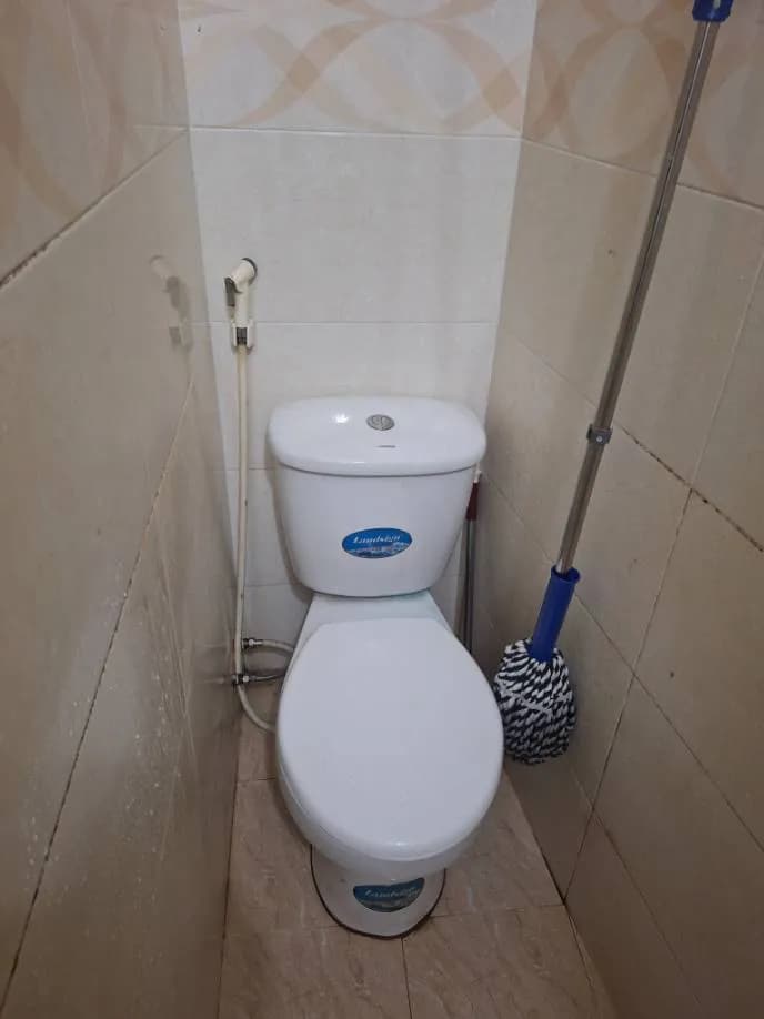 Sau khi hoàn thành sửa bồn cầu Landsign tại Quận 7 — thợ Trần Quốc Đông