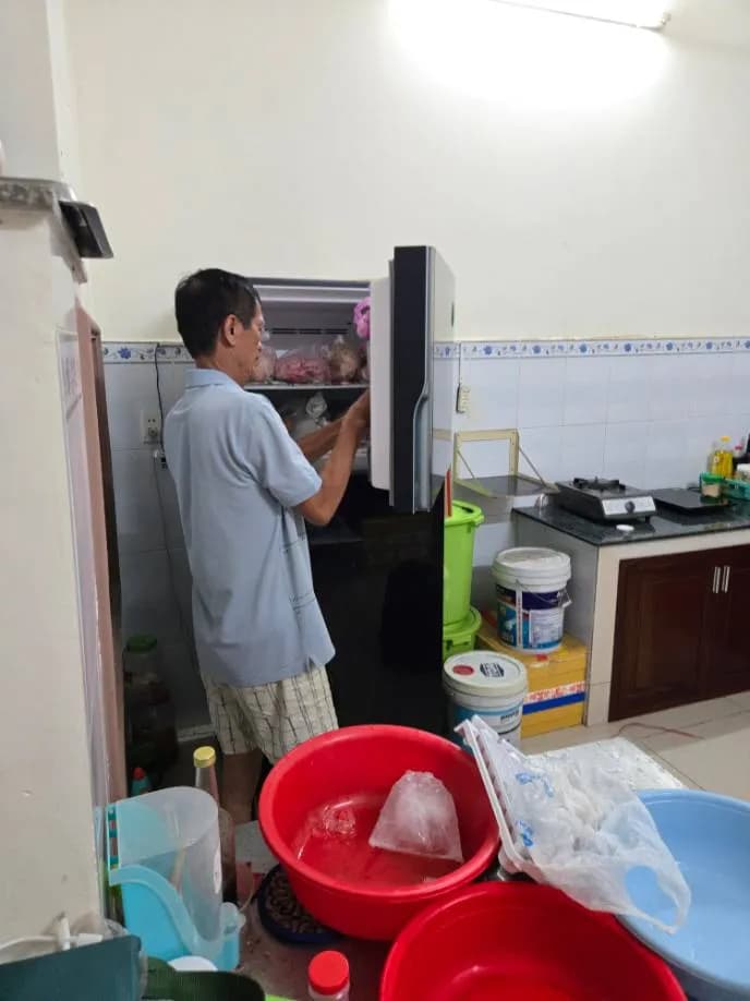 Sau khi hoàn thành sửa tủ lạnh tại Gò Vấp — thợ Lê Hữu Lộc