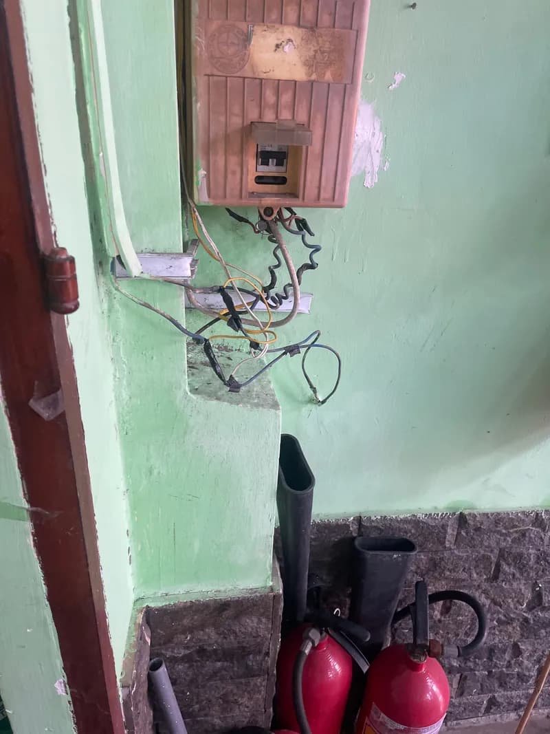 Trước sửa hệ thống điện tại TPHCM — thợ Nguyễn Quốc Bảo