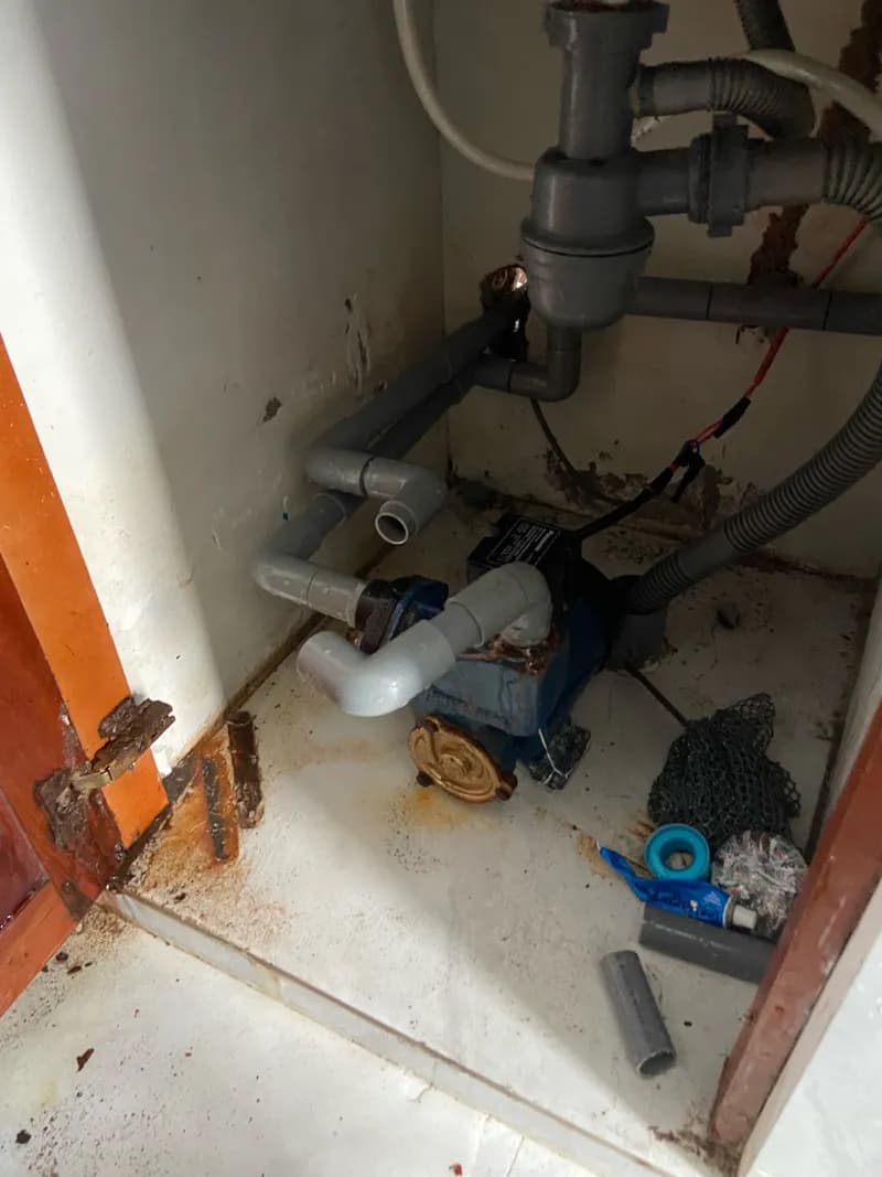 Trước sửa máy bơm nước tại Quận 6 — thợ Trần Lào
