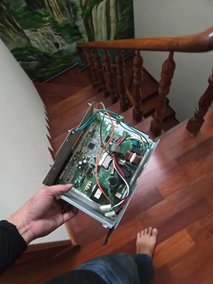 Trước sửa máy lạnh tại Tân Bình — thợ Lê Hữu Lộc