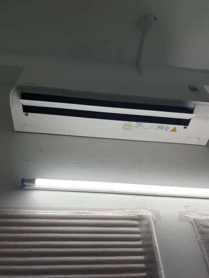 Sau khi hoàn thành sửa máy lạnh treo tường Toshiba tại Gò Vấp — thợ Phan Chí Tâm