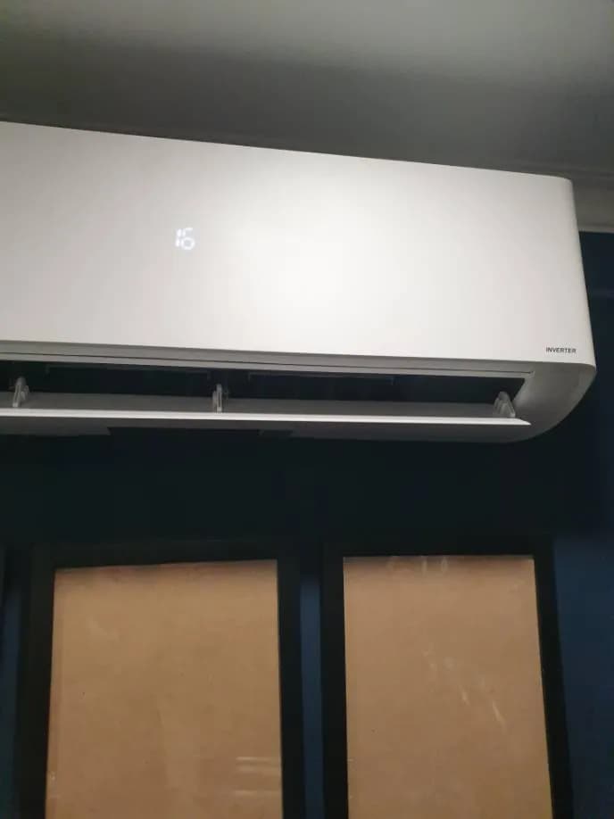 Vệ sinh máy lạnh Inverter treo tường chuyên nghiệp tại Quận 1 tại Phường Sài Gòn (Quận 1 cũ), Quận 1