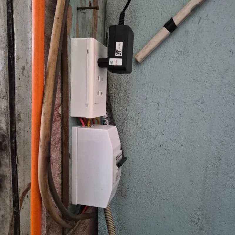 Trước sửa tủ điện 3 pha NEW SUN tại Phường 6, Quận 8 — thợ Trần Quốc Đông