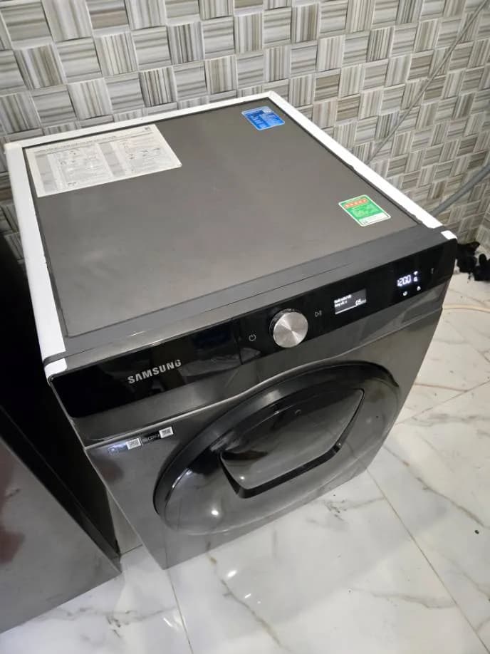 Sau khi hoàn thành sửa máy giặt cửa trước Samsung tại phường Tân Thới Hiệp, Quận 12 — thợ Lê Hữu Lộc
