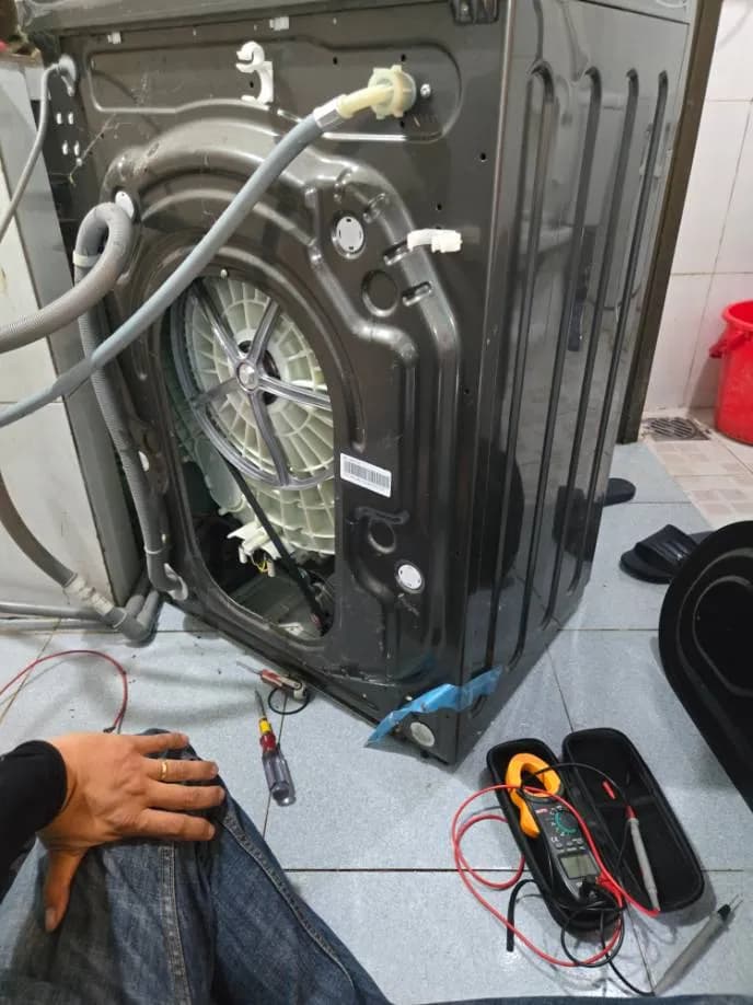 Trước sửa máy giặt cửa trước Casper tại P.HCM, Thủ Đức — thợ Lê Hữu Lộc