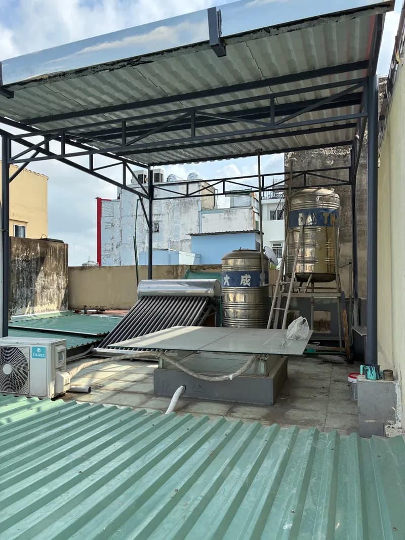 Trước sửa máy năng lượng mặt trời tại Quận 11 — thợ Dương Oai