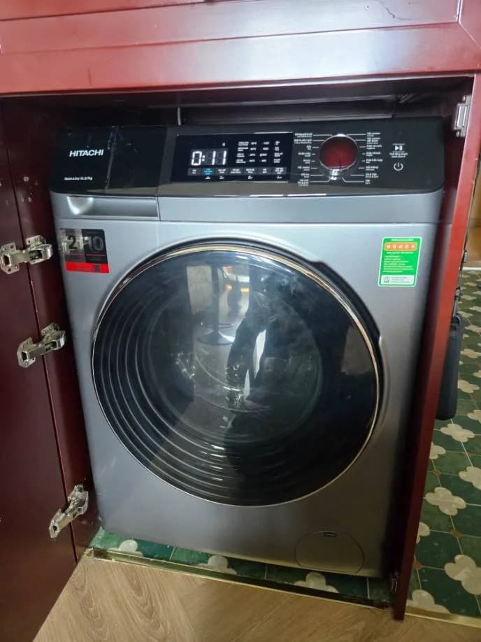 Sau khi hoàn thành sửa máy giặt cửa trước Hitachi tại Bình Thạnh — thợ Lê Hữu Lộc