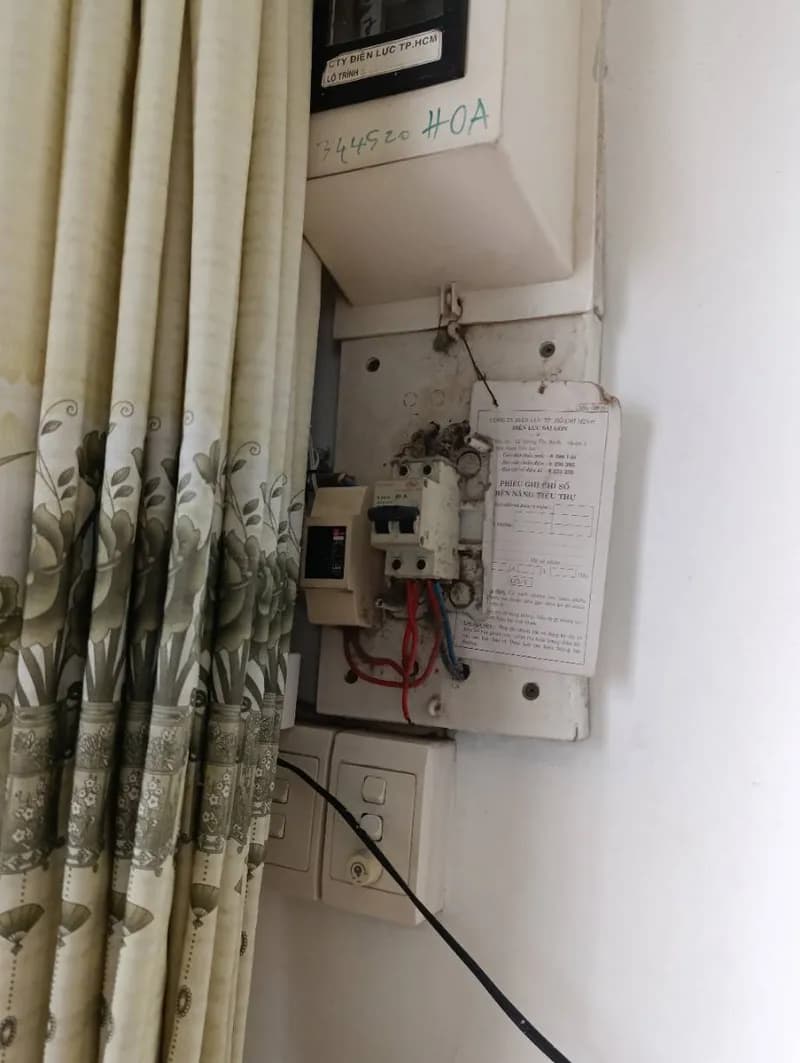 Trước sửa hệ thống điện tại phường 5 quận Phú Nhuận, Phú Nhuận — thợ Đặng Văn Thịnh