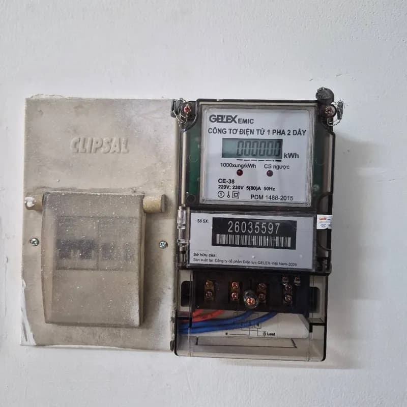 Sau khi hoàn thành sửa ổ cắm điện GELEX EMIC tại Quận 7 — thợ Trần Quốc Đông