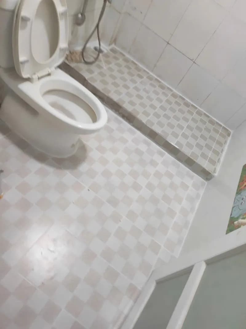Sau khi hoàn thành sửa bồn cầu tại Tân Bình — thợ Bùi Văn An