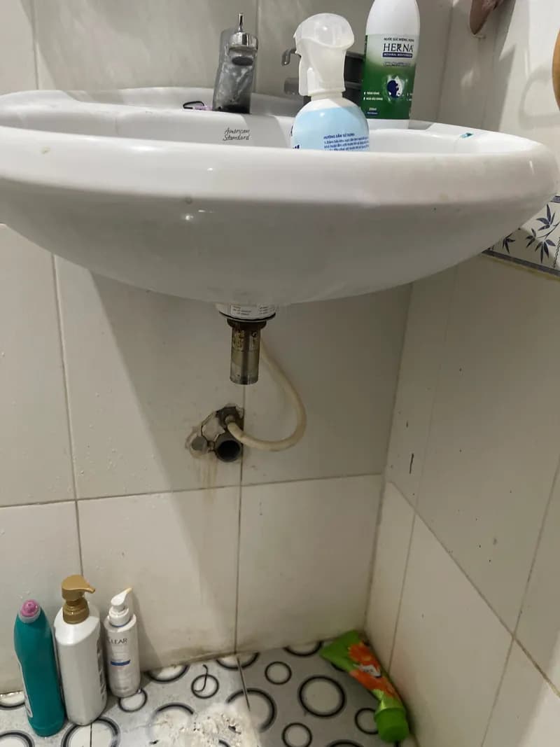 Trước sửa lavabo tại Phường Trung Mỹ Tây, Quận 12 — thợ Nguyễn Quốc Bảo