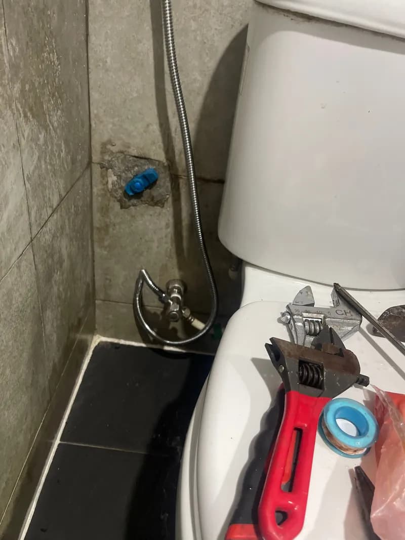 Sau khi hoàn thành sửa van khóa nước Minh Hòa tại Phường 2, Tân Bình — thợ Nguyễn Quốc Bảo (5 sao)