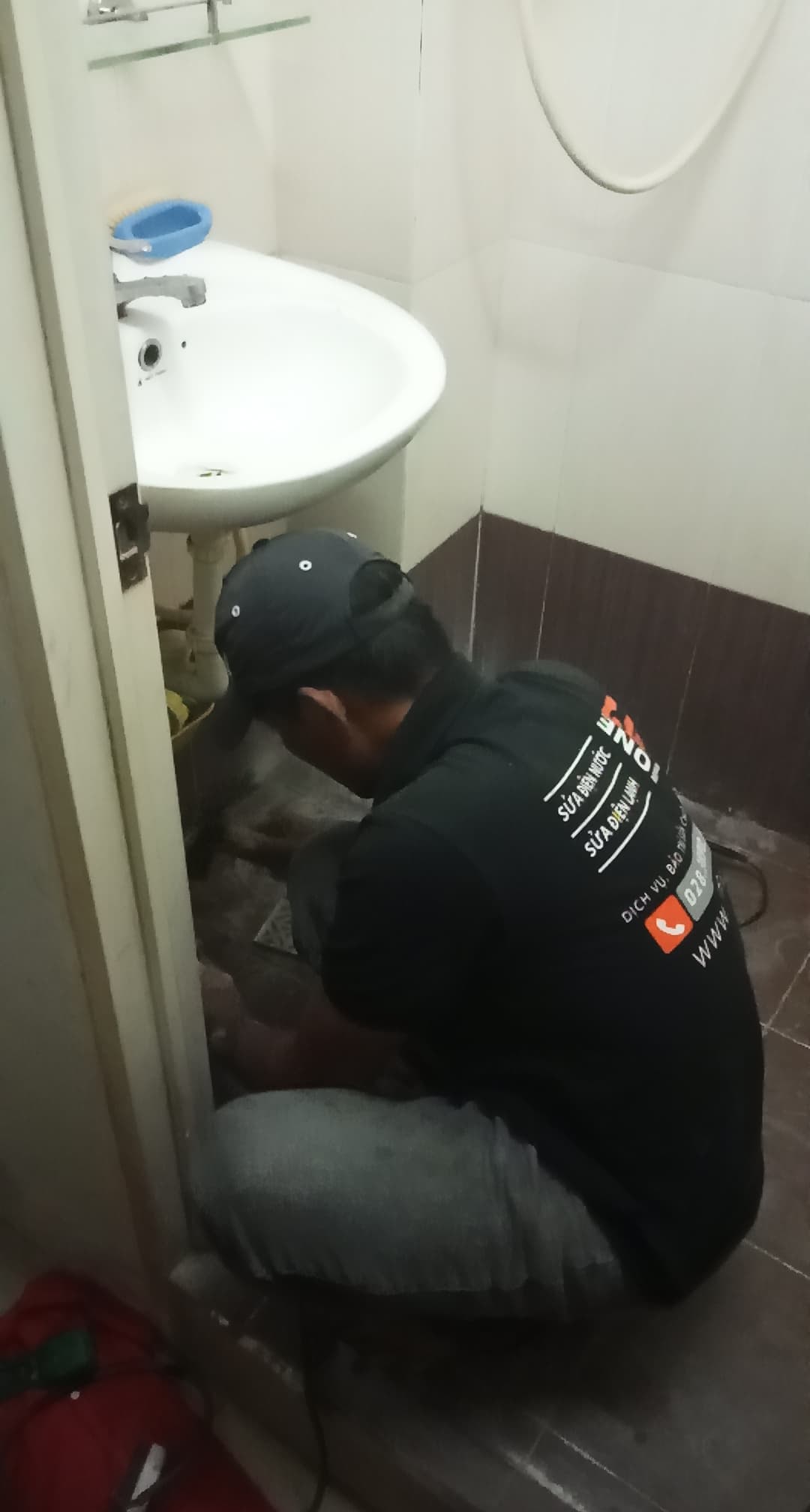 Lavabo Bị Xệ: Cách Sửa Tại Nhà TPHCM