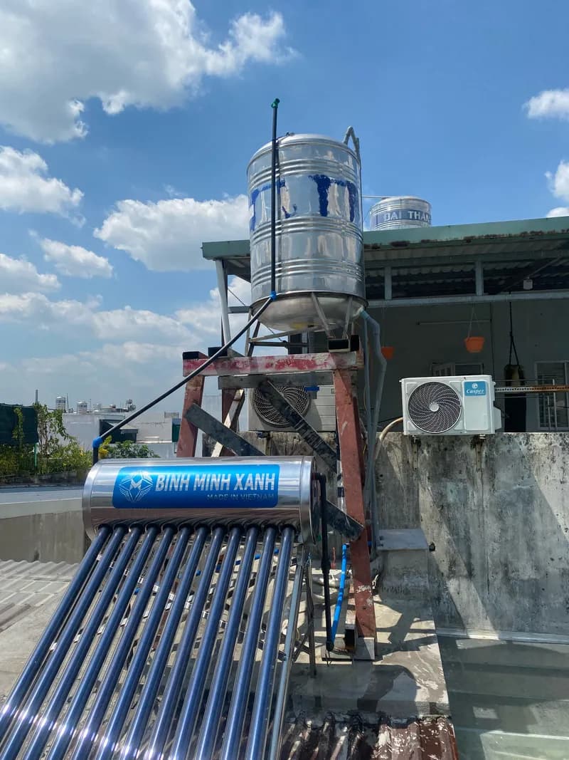Trước sửa cục nóng máy lạnh treo tường LG tại p. Bình hưng hoà q bình tân, Bình Tân — thợ Dương Oai