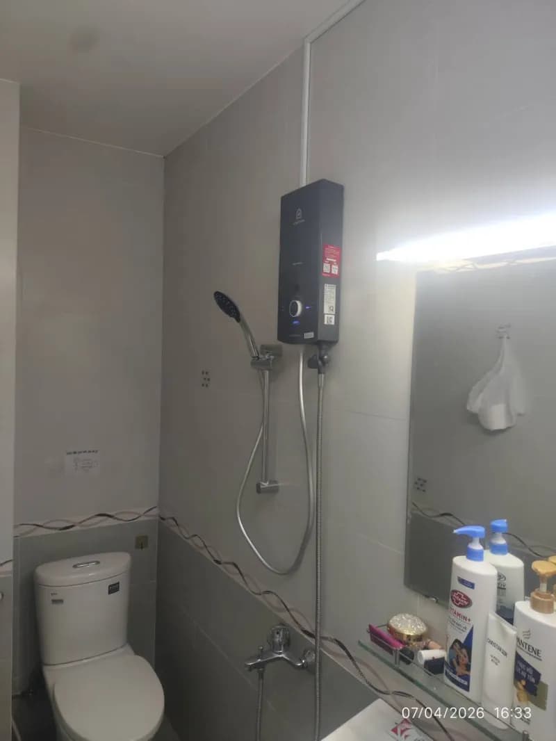 Sau khi hoàn thành sửa bình nóng lạnh trực tiếp Centon tại TPHCM — thợ Nguyễn Hoàng Khánh