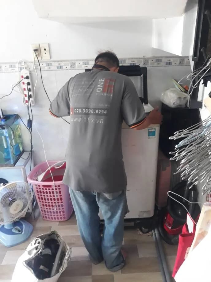 Trước sửa máy giặt lồng đứng ONEFIX tại Bình Tân — thợ Đặng Anh Huy
