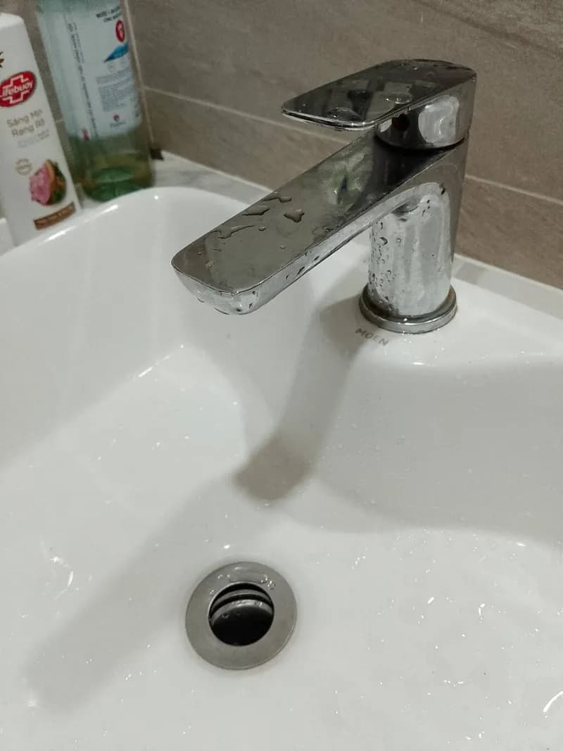 Trước sửa: Thông tắc đường ống nước sinh hoạt bị nghẽn cặn tại TPHCM tại TPHCM — thợ Nguyễn Hoàng Khánh