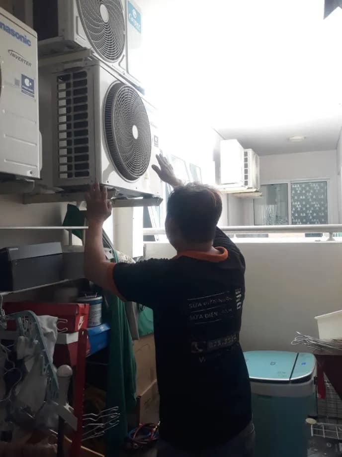Sau khi hoàn thành sửa máy lạnh treo tường Panasonic tại P.HCM, Nhà Bè — thợ Đặng Anh Huy