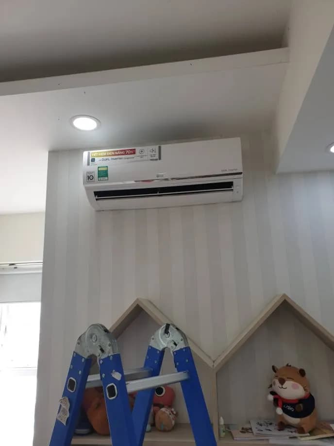 Vệ sinh máy lạnh LG Dual Inverter chuyên sâu tại TPHCM tại Quận 7