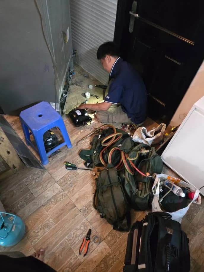 Sau khi hoàn thành sửa tủ lạnh tại TPHCM — thợ Lê Hữu Lộc