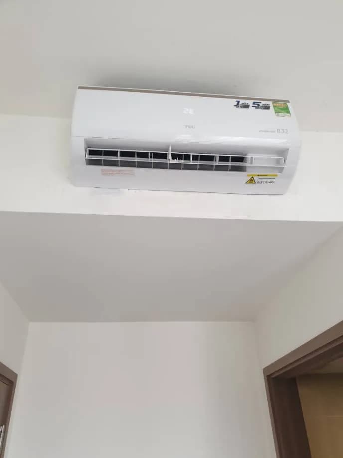 Vệ sinh máy lạnh TCL Inverter gas R32 chuyên sâu tại TPHCM tại Bình Tân
