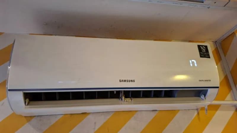 Vệ sinh máy lạnh Samsung Inverter chuyên nghiệp tại TPHCM tại Bình Thạnh