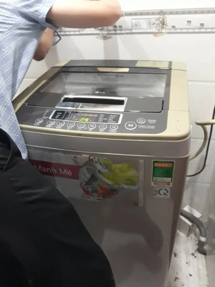 Sau khi hoàn thành sửa máy giặt cửa trên LG tại Phường Rạch Ông, Quận 8 — thợ Đặng Anh Huy