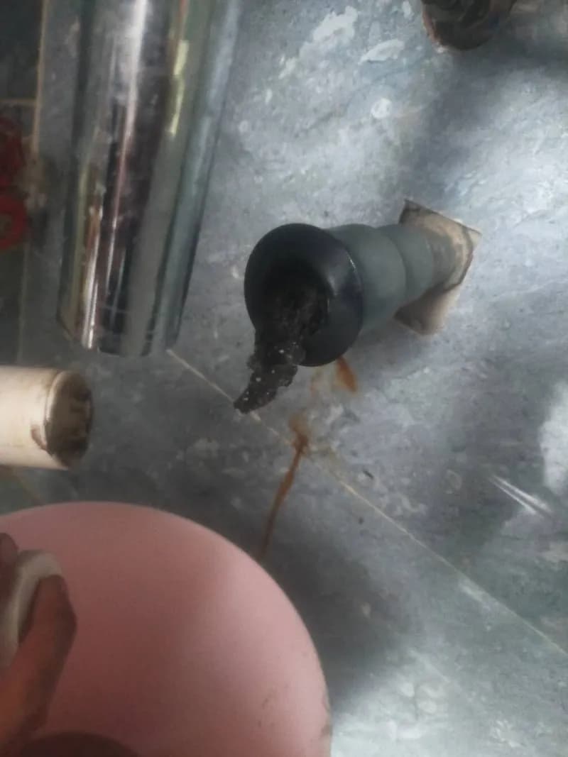 Trước sửa lavabo tại TPHCM — thợ Lê Đăng Tuấn