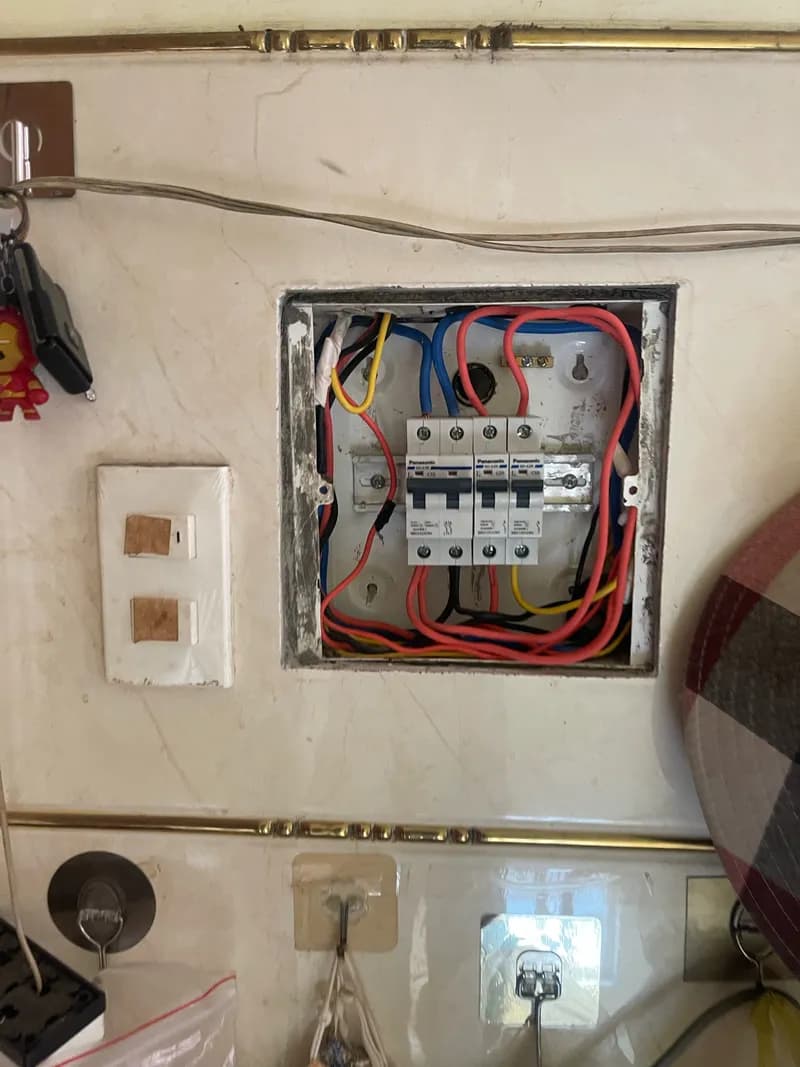 Sau khi hoàn thành sửa bếp từ Schneider tại Quận 10 — thợ Nguyễn Quốc Bảo (5 sao)