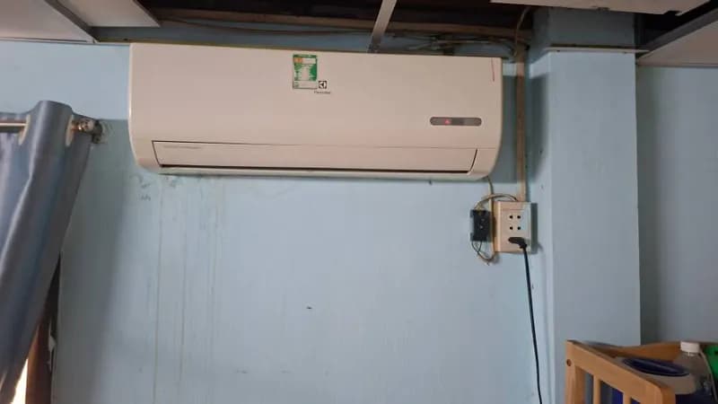 Sau khi hoàn thành sửa máy lạnh treo tường Electrolux tại Tân Phú — thợ Nguyễn Thanh Tiến (5 sao)