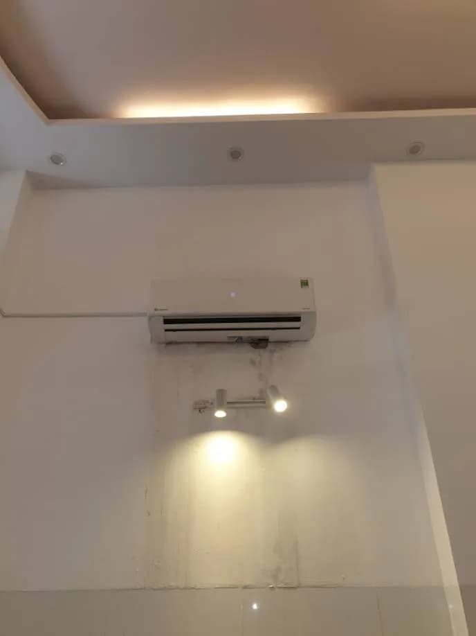 Trước sửa máy lạnh treo tường Casper tại Quận 11 — thợ Phan Chí Tâm