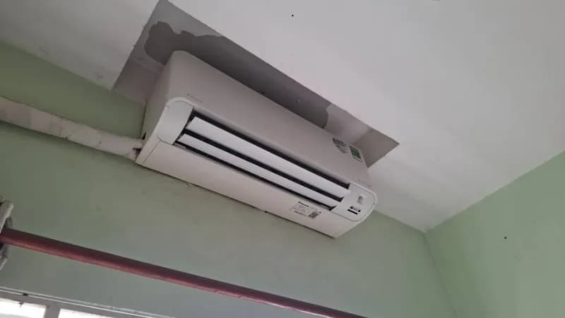 Sau khi hoàn thành sửa máy lạnh treo tường Daikin tại Bình Tân — thợ Nguyễn Thanh Tiến (5 sao)
