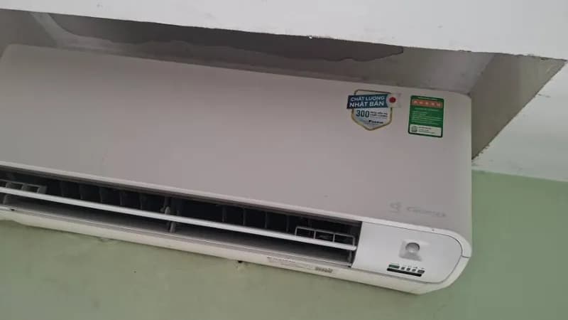 Trước sửa máy lạnh treo tường Daikin tại Bình Tân — thợ Nguyễn Thanh Tiến