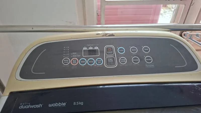 Sau khi hoàn thành sửa máy giặt cửa trên Samsung tại Bình Tân — thợ Nguyễn Thanh Tiến
