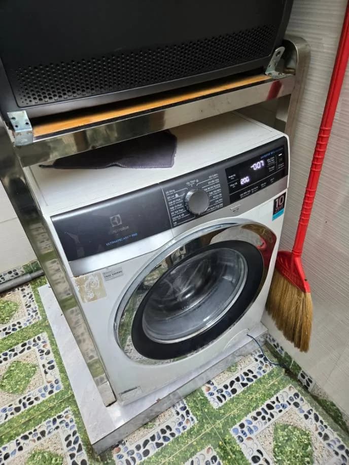 Sau khi hoàn thành sửa máy giặt cửa trước Electrolux tại Gò Vấp — thợ Lê Hữu Lộc (1 sao)