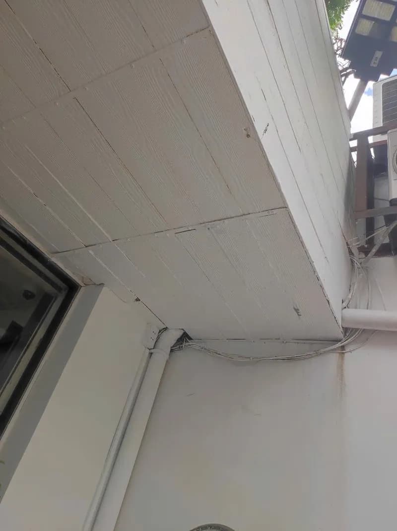 Thay mới trần nhựa vân gỗ mặt tiền tại Quận 3 tại Quận 3