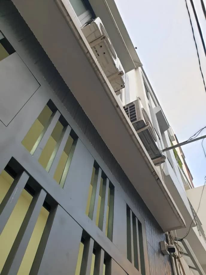Vệ sinh và thông tắc máy lạnh chảy nước tại Phường Diên Hồng, Quận 10 tại Phường Diên Hồng (P14 Q10), Quận 10