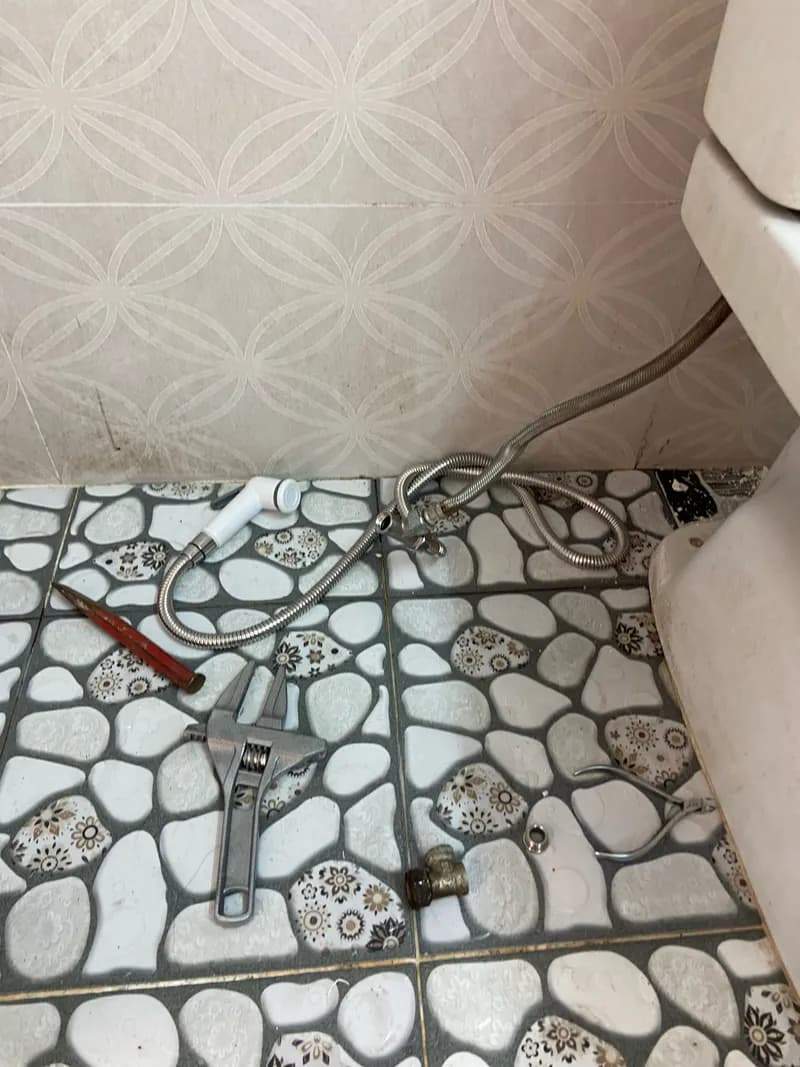 Trước sửa đường ống nước Bình Minh tại Quận 11 — thợ Trần Lào