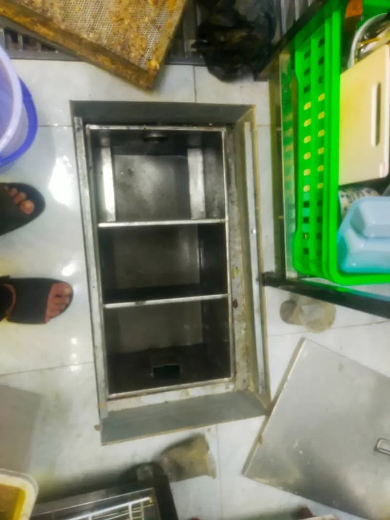 Sau khi hoàn thành sửa bể tách mỡ tại P.Tam Phú, Thủ Đức — thợ Lê Đăng Tuấn